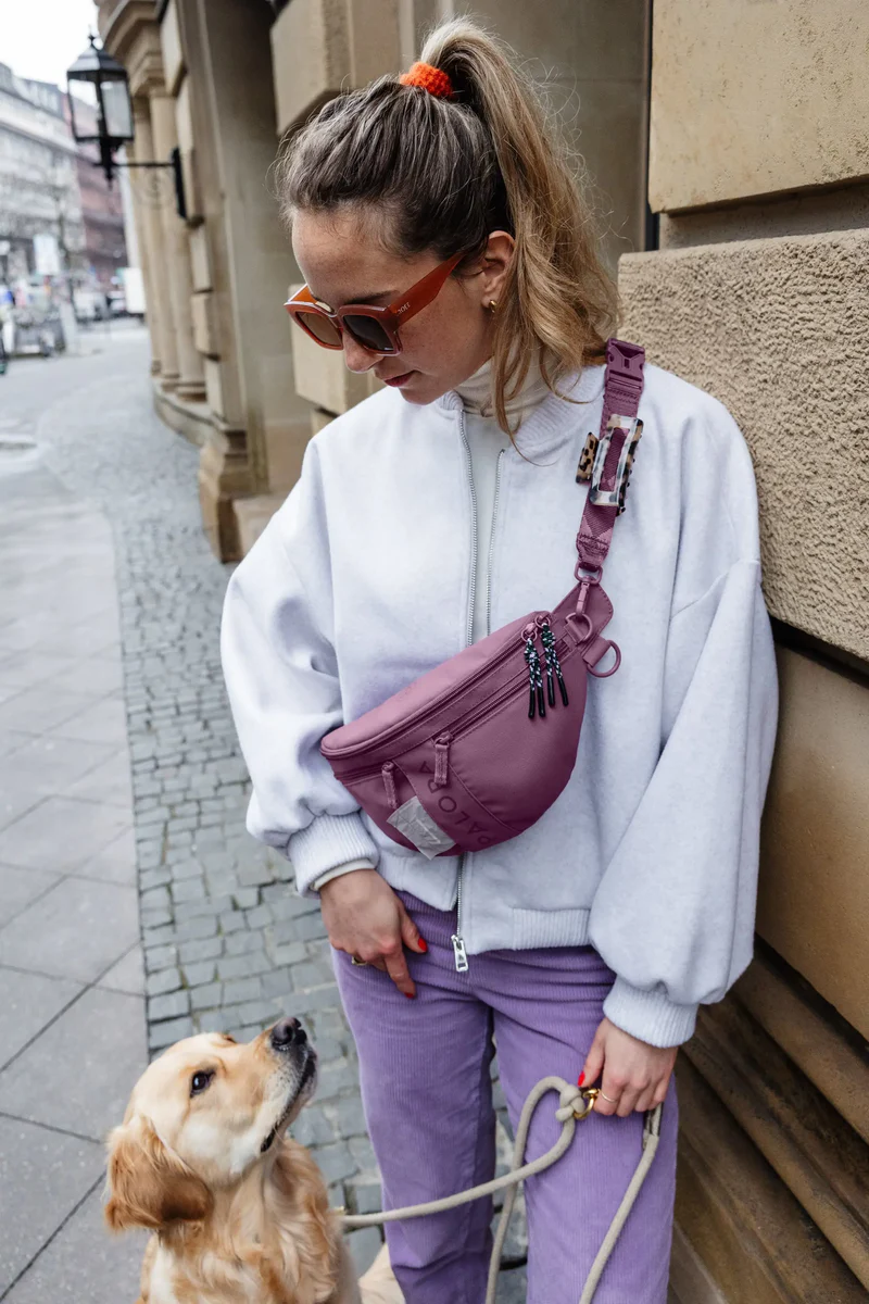 Palopa Leckerlibeutel – Emma, berry (mehrere Fächer, wasserabweisendes Material)