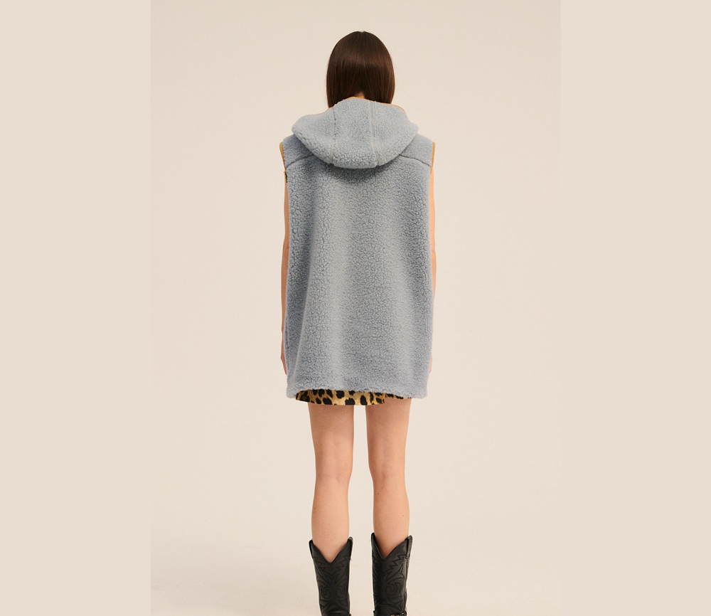 Alwero – Weste „APRES“ Adult mit Kapuze, ICE BLUE, Biowolle Ultra Light – Bild 5