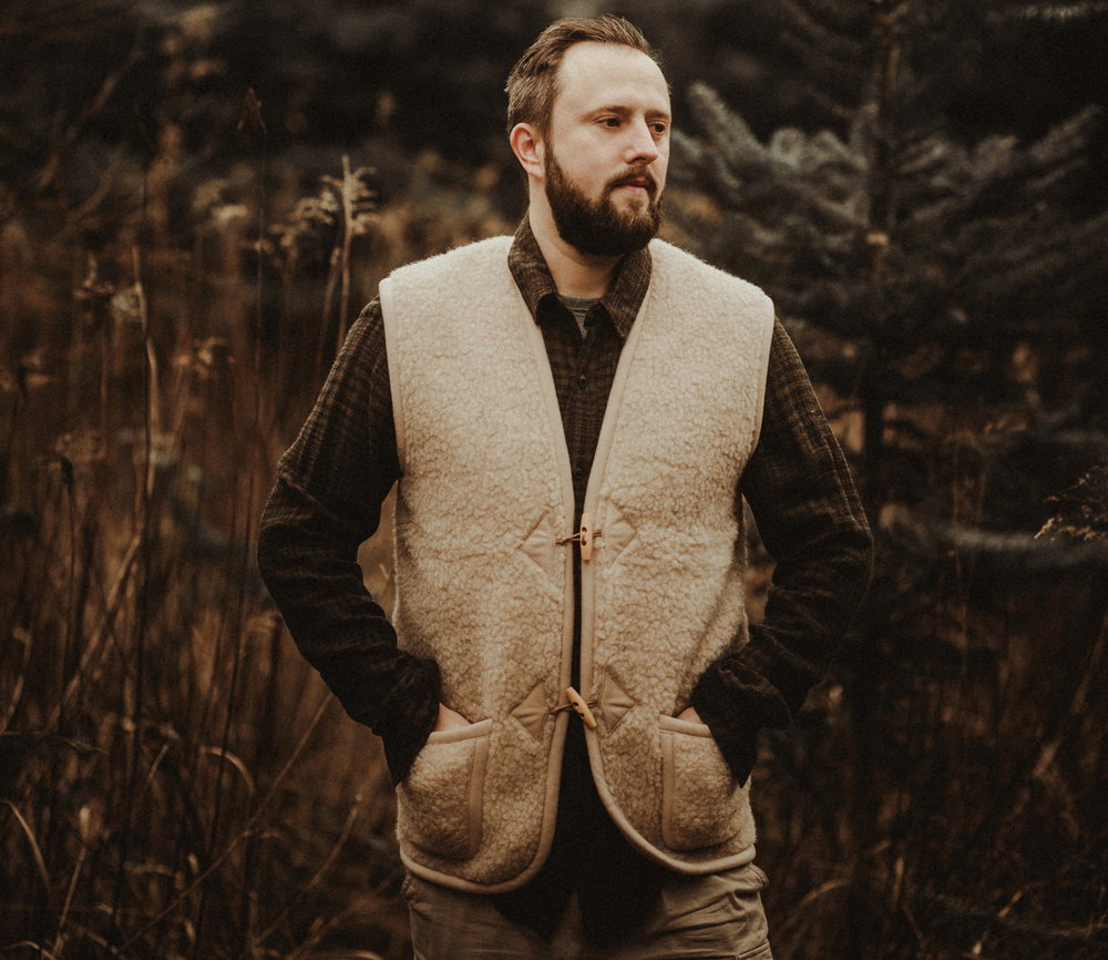 Alwero – Bodywarmer „Alpen“ Adult, Biowolle, ENGLISH TEA, Unisex – Bild 2