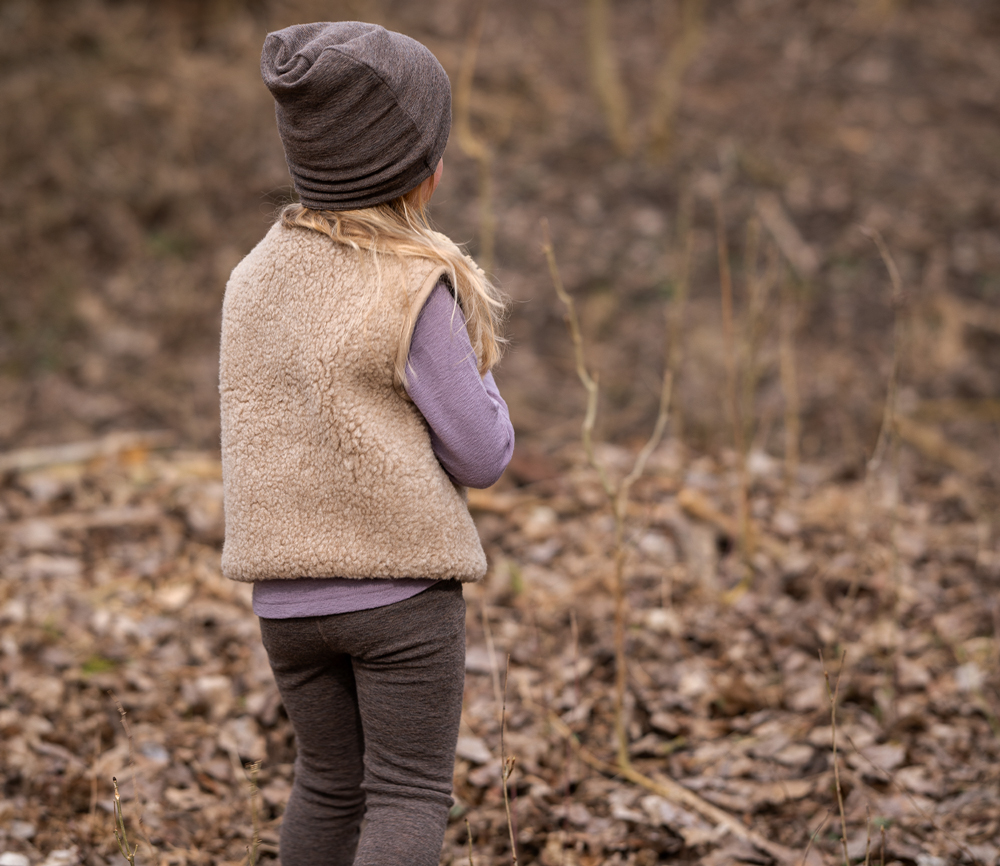 Alwero – Bodywarmer „PO“ Junior, Biowolle, TAN, ultra light – Bild 5