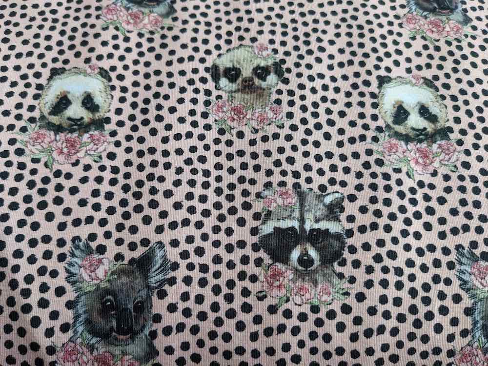 Jersey, Hasen und Waschbären auf Rosa – Bild 4