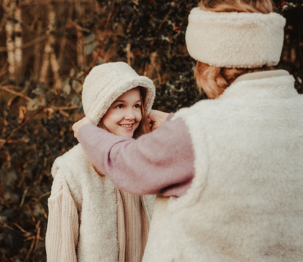 Alwero – Stirnband / Halswärmer VOVO, Sandy Brown, Biowolle, ultra light – Bild 9