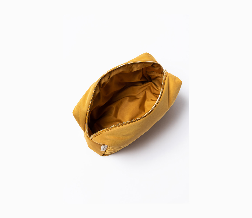 Studio Noos – Pouch „Puffy Ochre“ – Bild 3