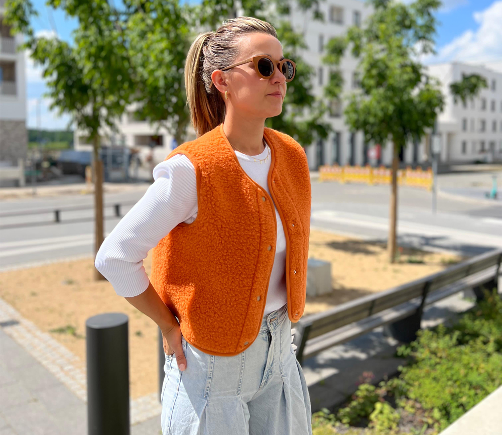 Alwero – Bodywarmer „TYB“ ADULT, Biowolle, MANDARIN, ultra light LIMITED EDITION